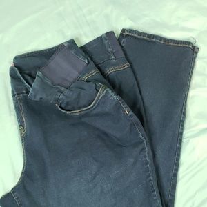 LIKE-NEW Petite Dark Wash Jeans
